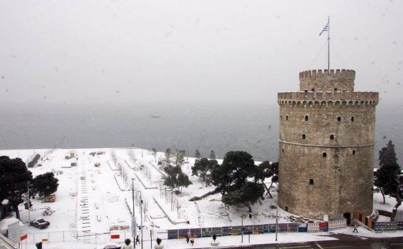 Στα λευκά η Θεσσαλονίκη τα Θεοφάνεια – Χιόνια στο Σύνταγμα το Σαββατοκύριακο